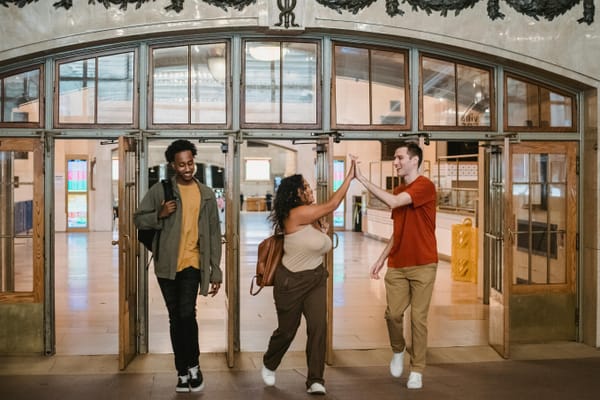 College Student Travel 2024 Budget & Safety Tips